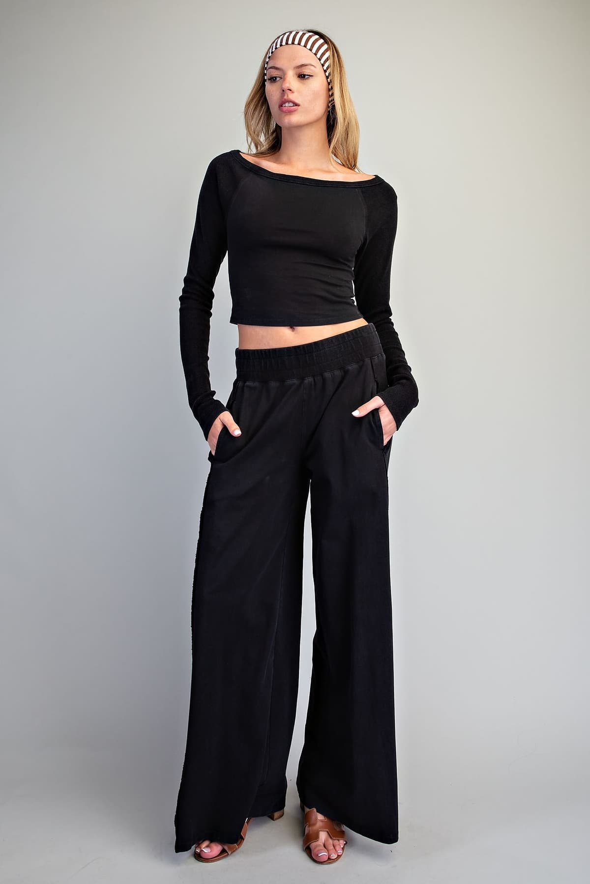 TK16569 - ASH BLACK