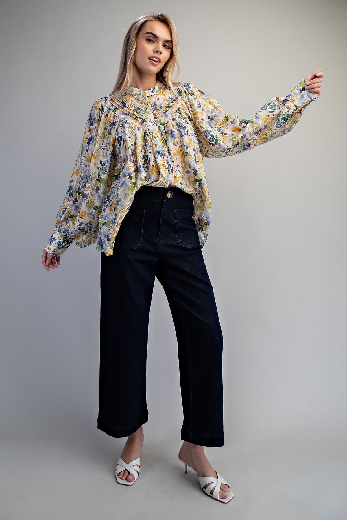 TK16952 - GOLDEN MEADOW