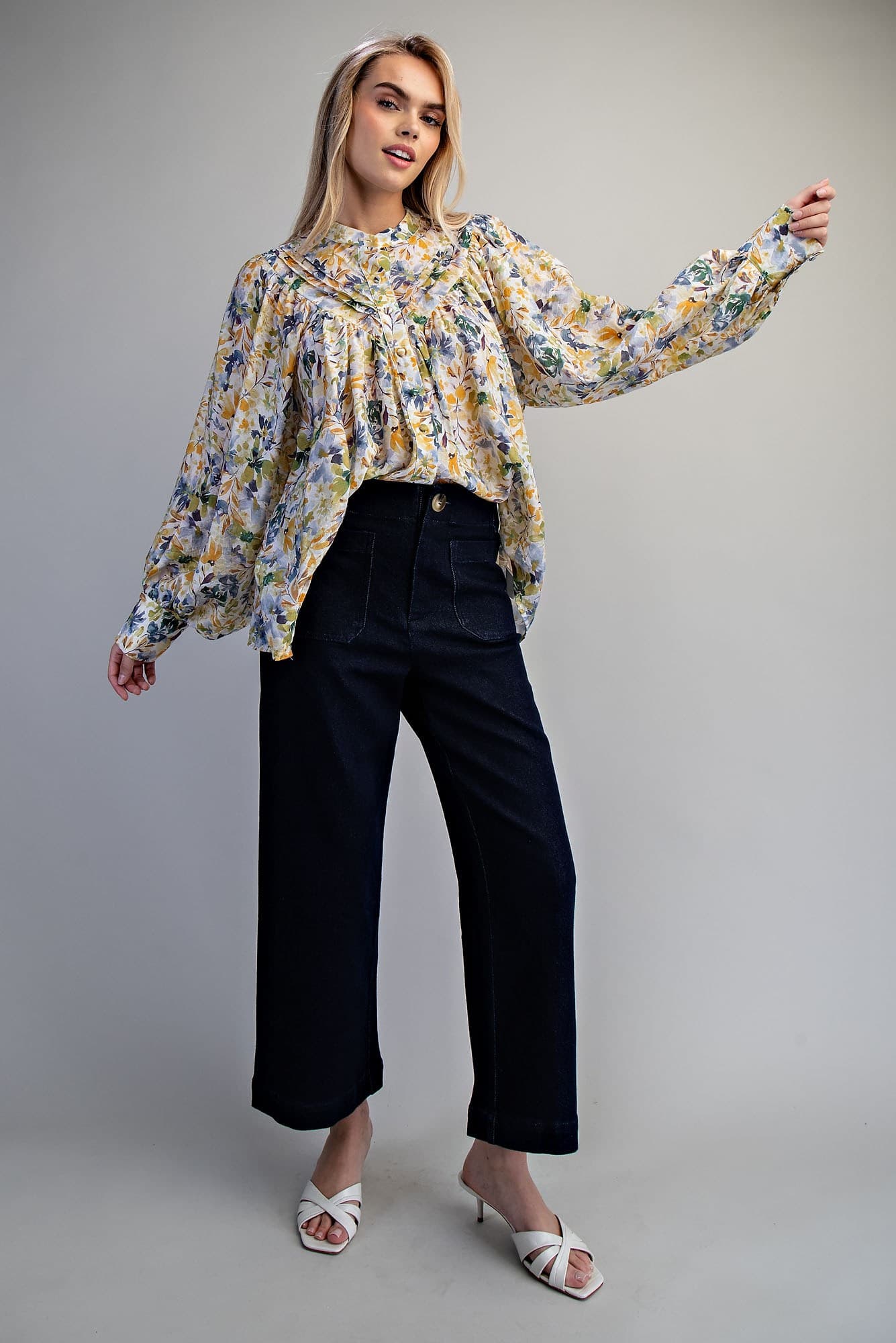 TK16952 - GOLDEN MEADOW