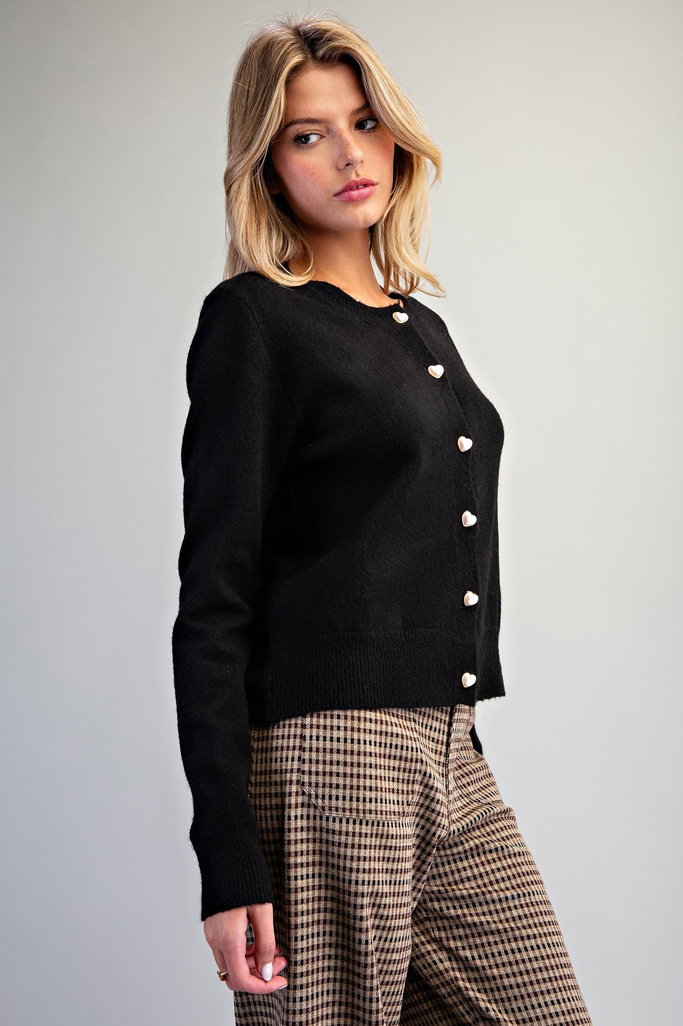 SJK16704 - BLACK