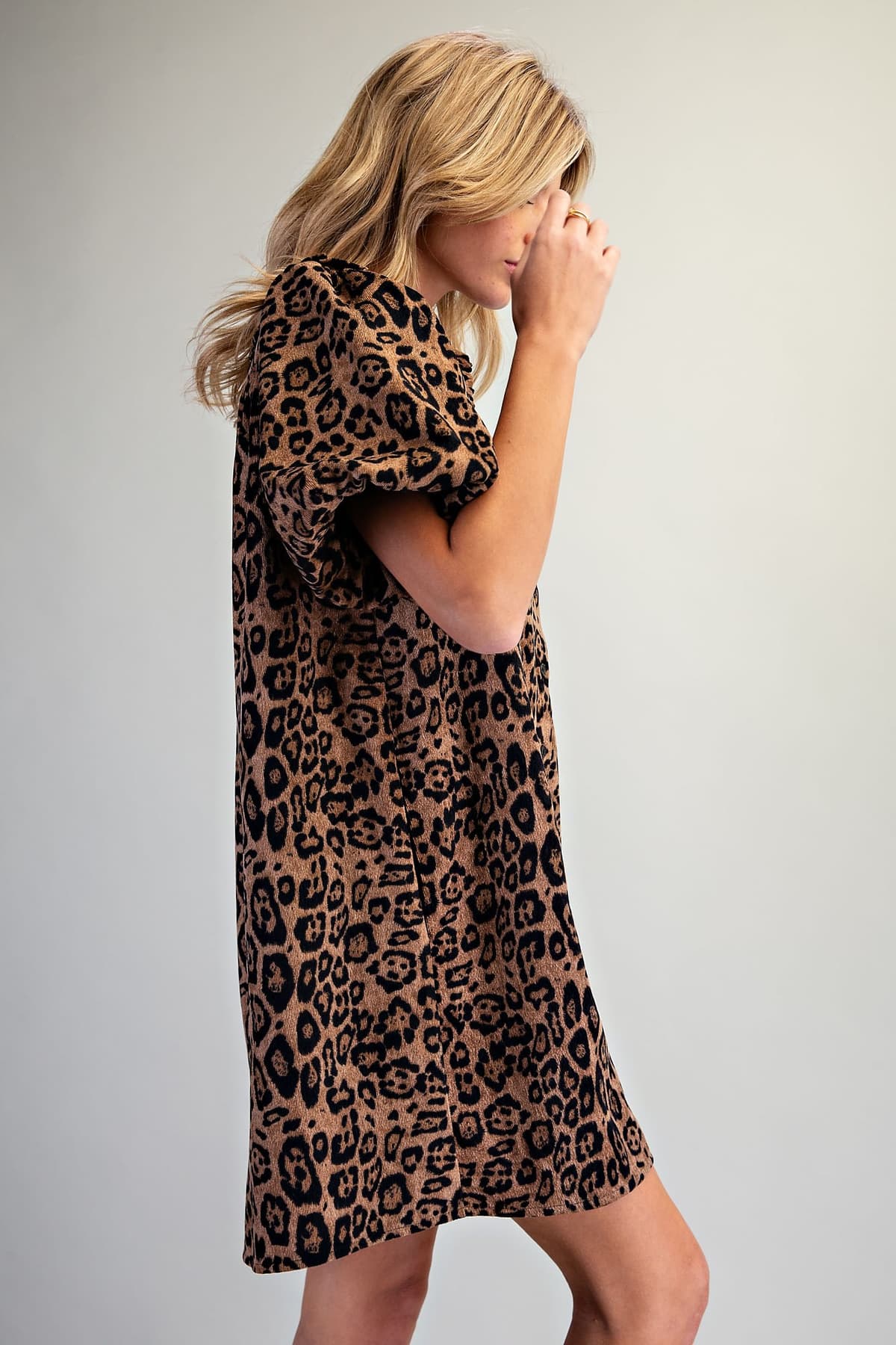 DK16708 - LEOPARD