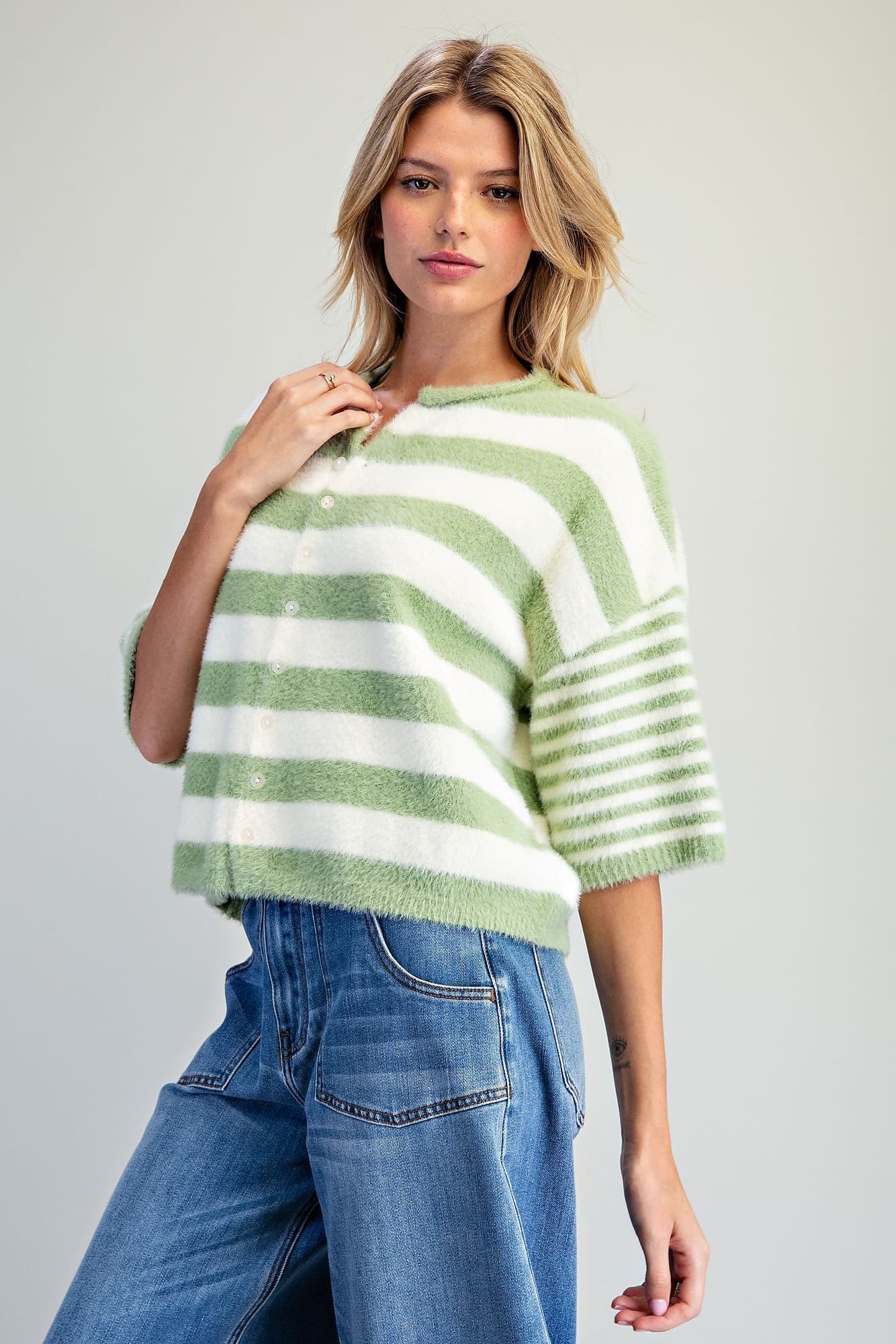SJH17164 - AVOCADO