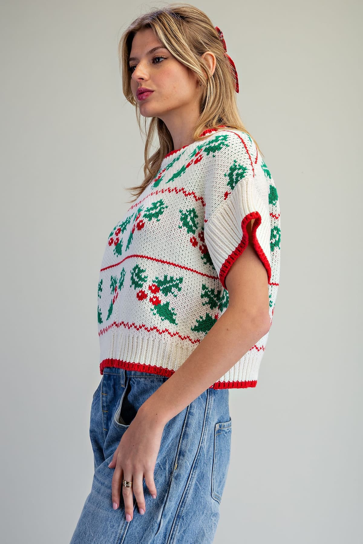 SH15687 - HOLLY RED