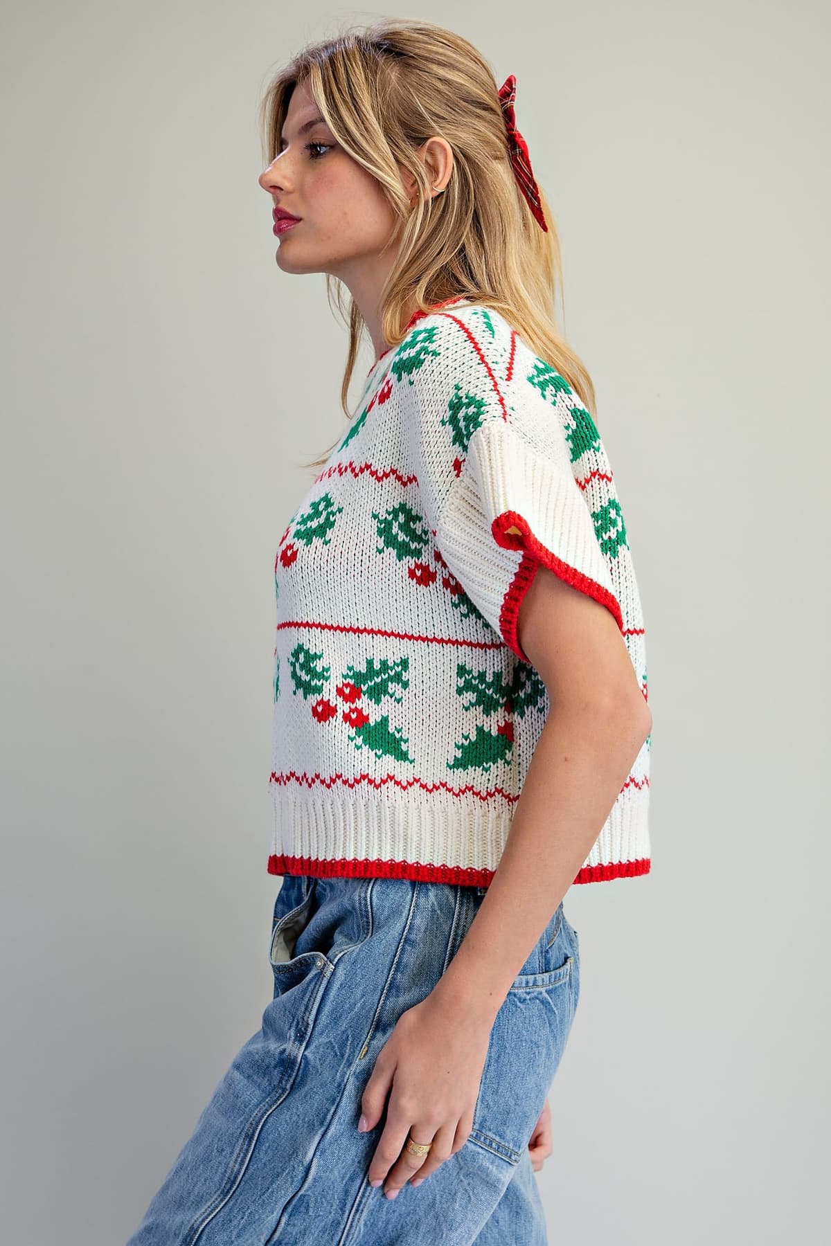 SH15687 - HOLLY RED