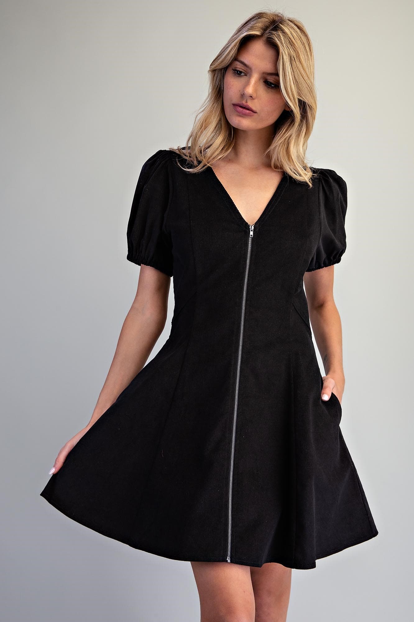 DH15881 - BLACK