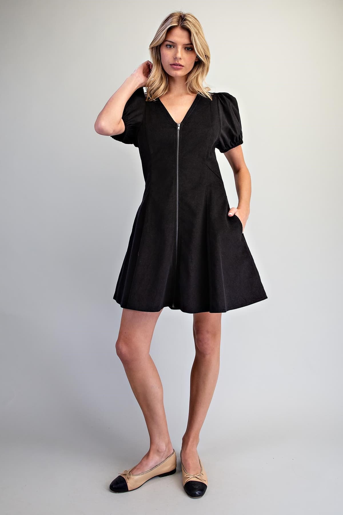 DH15881 - BLACK