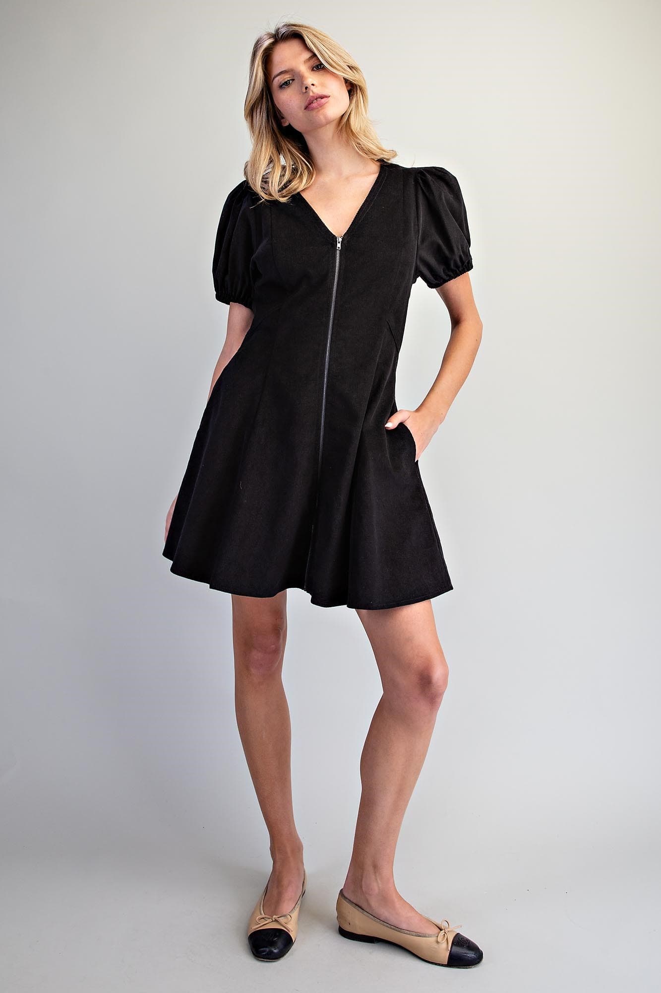 DH15881 - BLACK