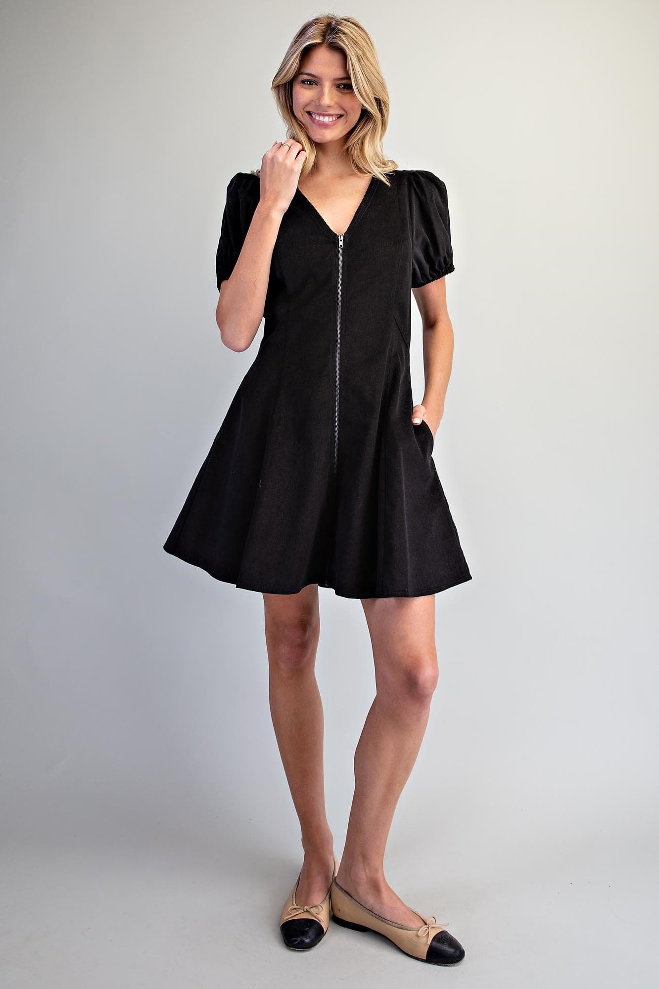 DH15881 - BLACK