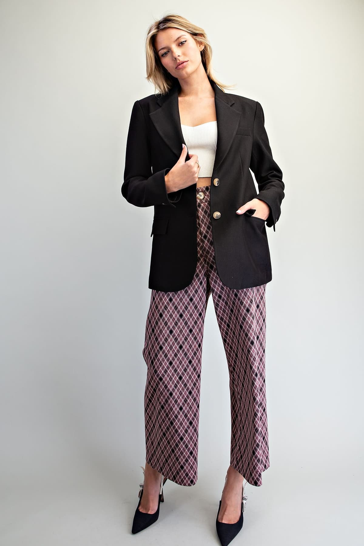 JK16658 - BLACK