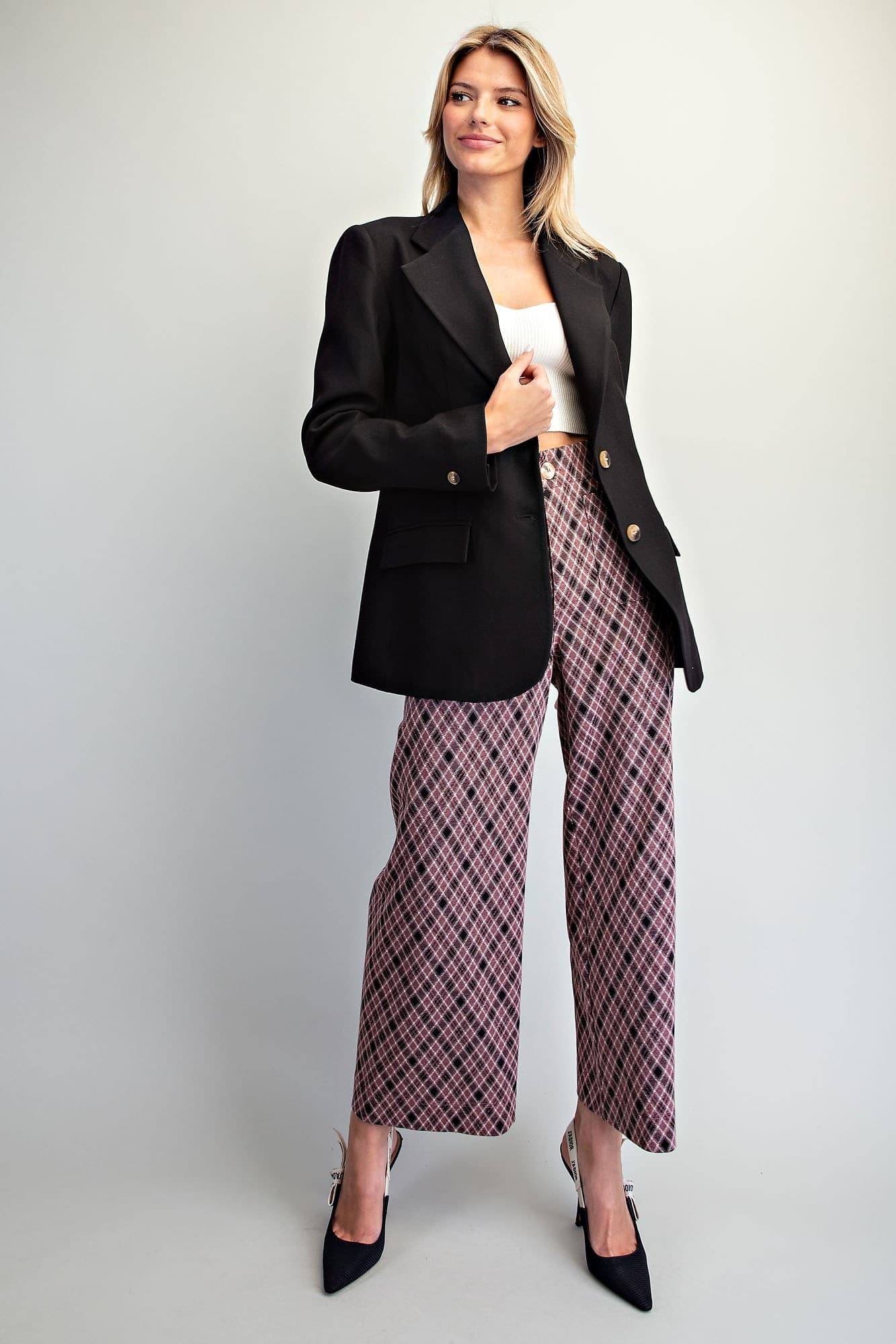 JK16658 - BLACK
