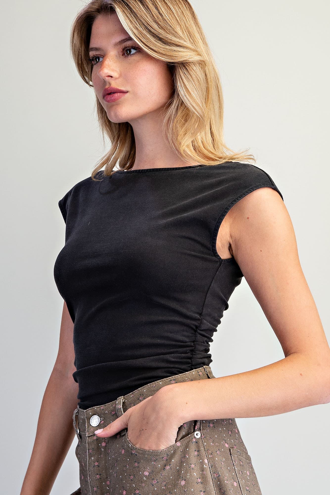 TK16570 - BLACK