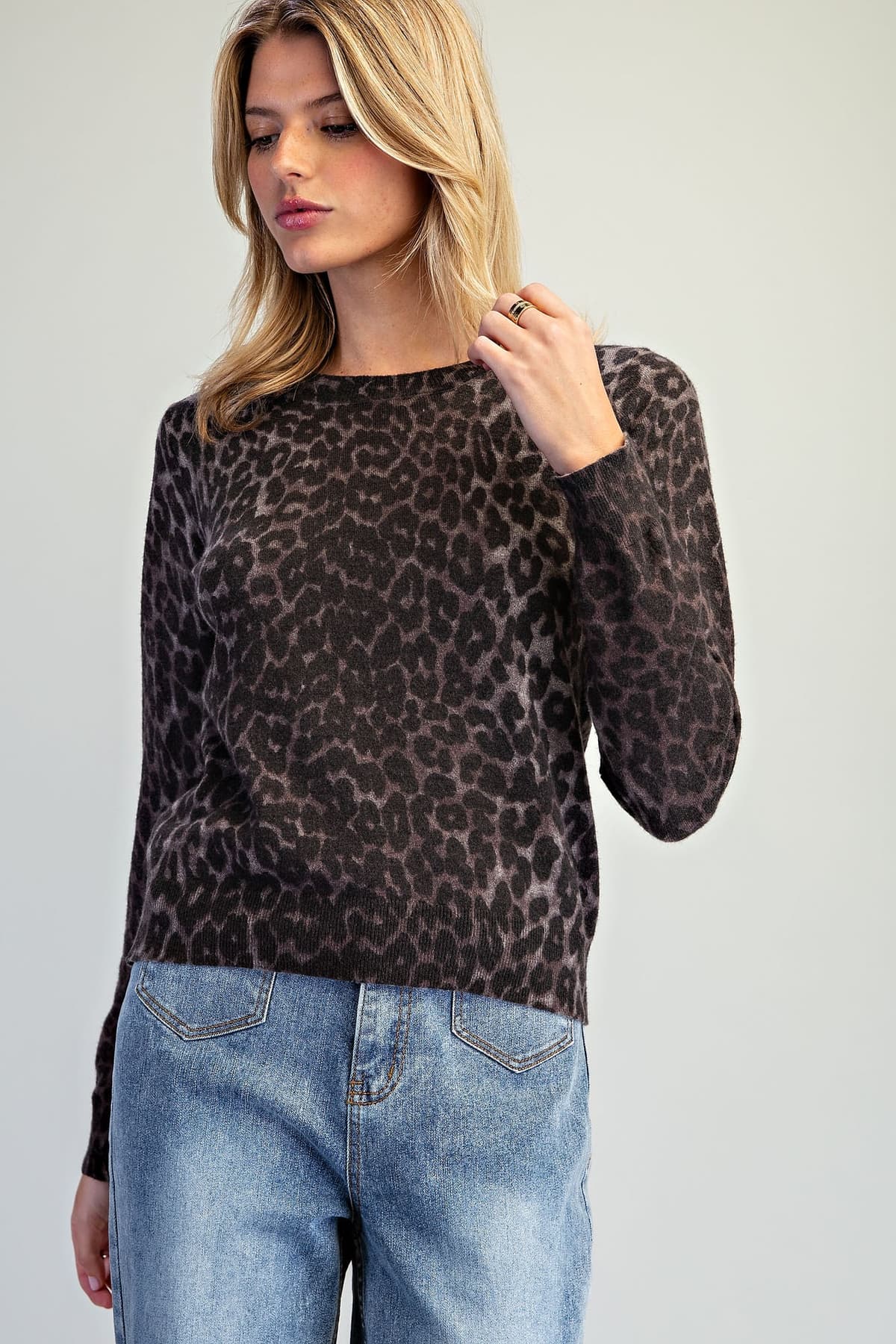 SK16388 - ASH BLACK