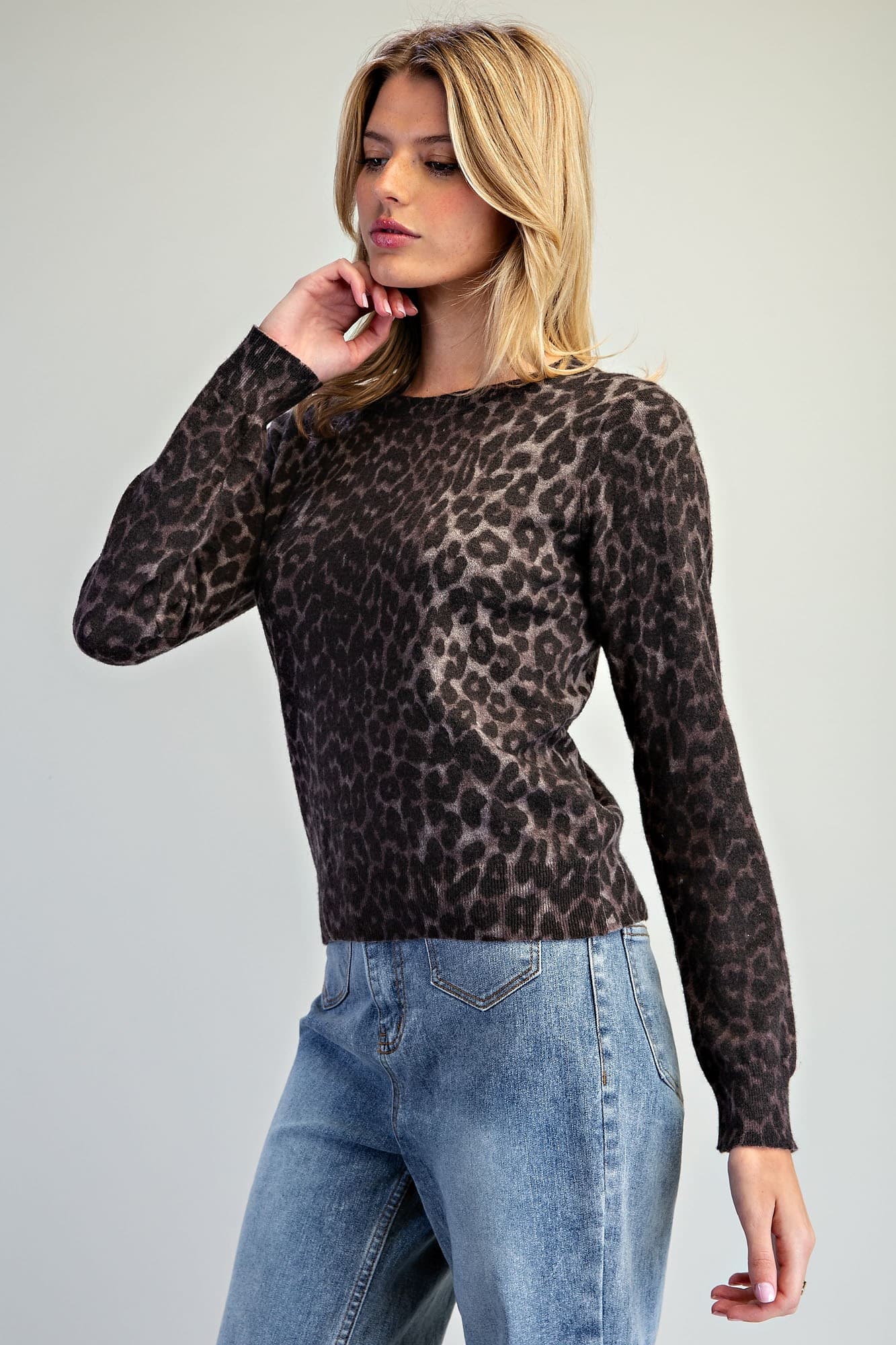 SK16388 - ASH BLACK