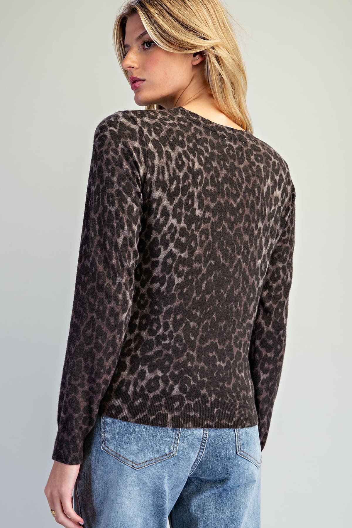 SK16388 - ASH BLACK