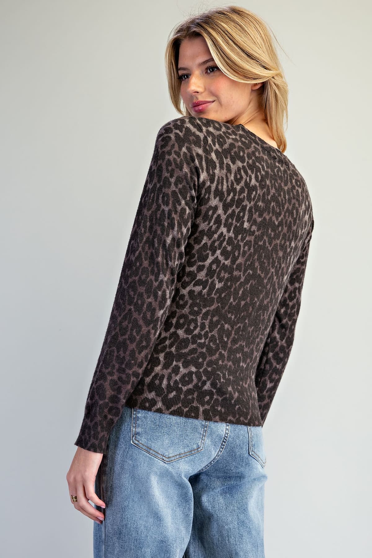 SK16388 - ASH BLACK
