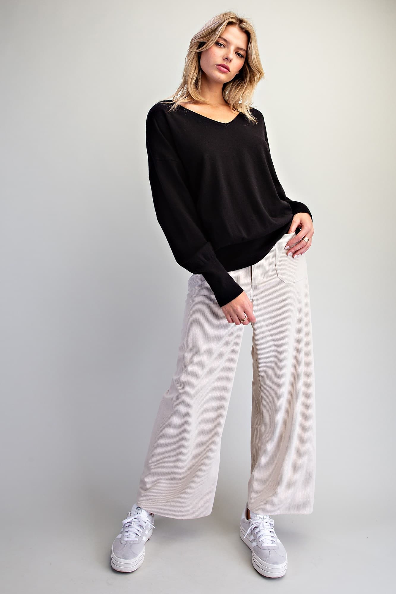 SK16111 - BLACK