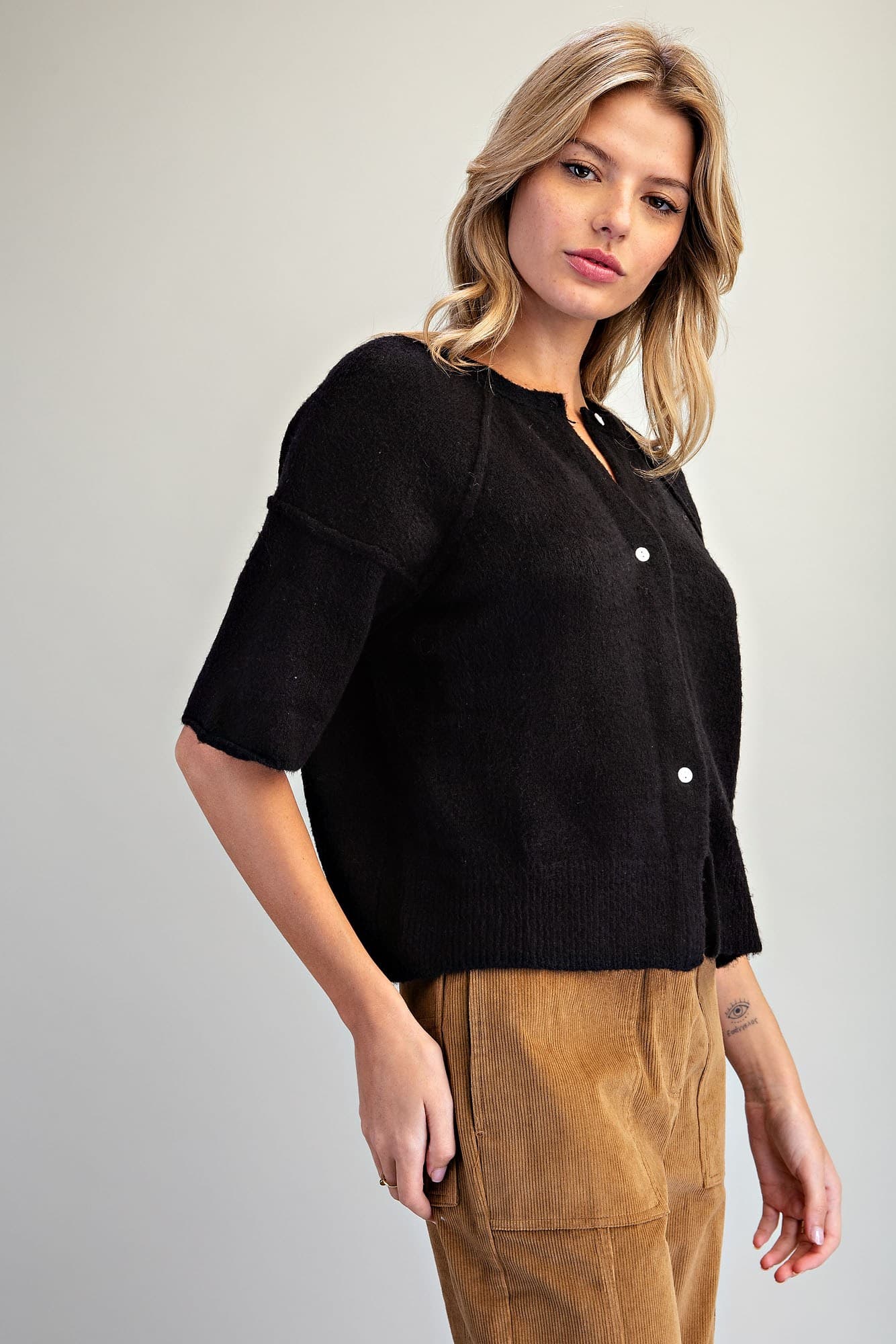 SJK16526 - BLACK