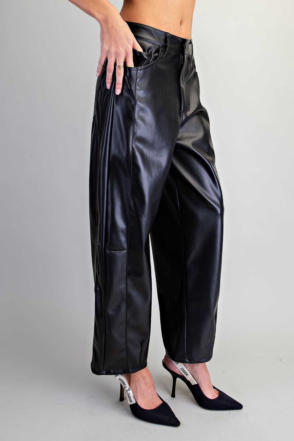 PK16754 - BLACK
