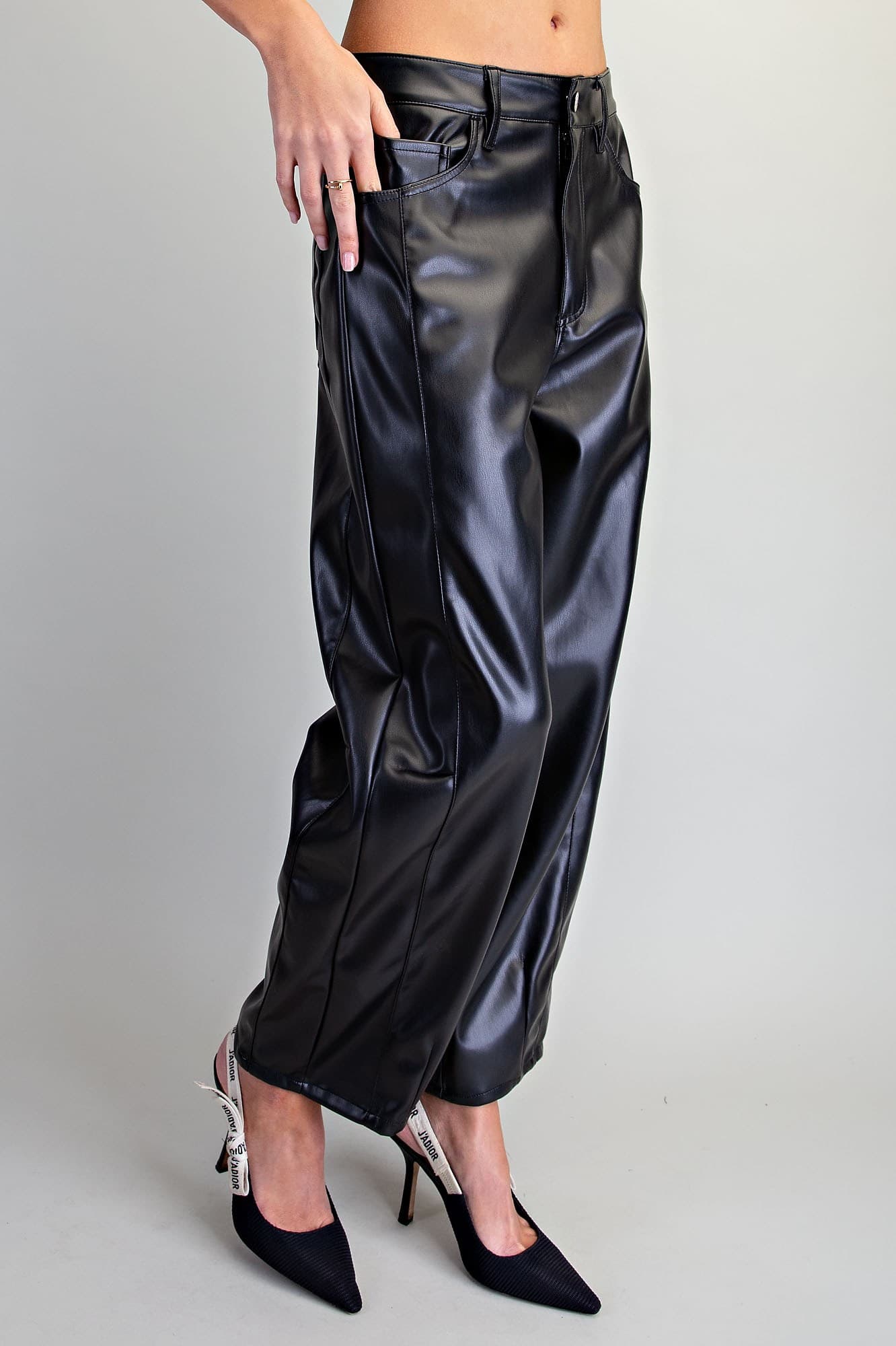 PK16754 - BLACK