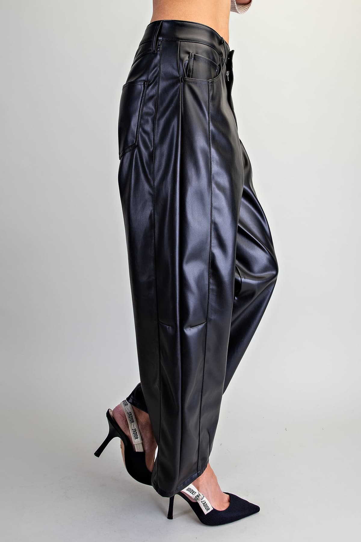 PK16754 - BLACK