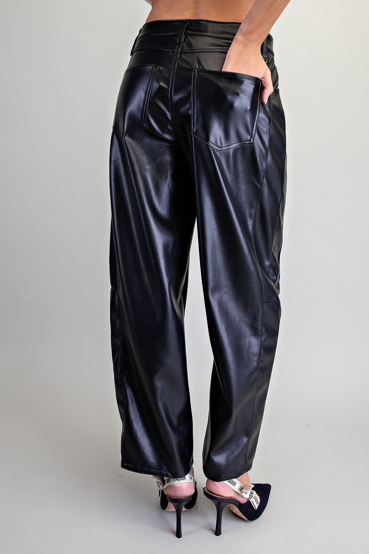 PK16754 - BLACK