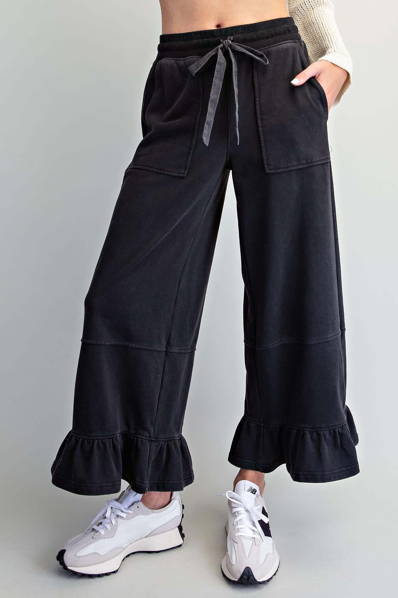 PH17007 - ASH BLACK