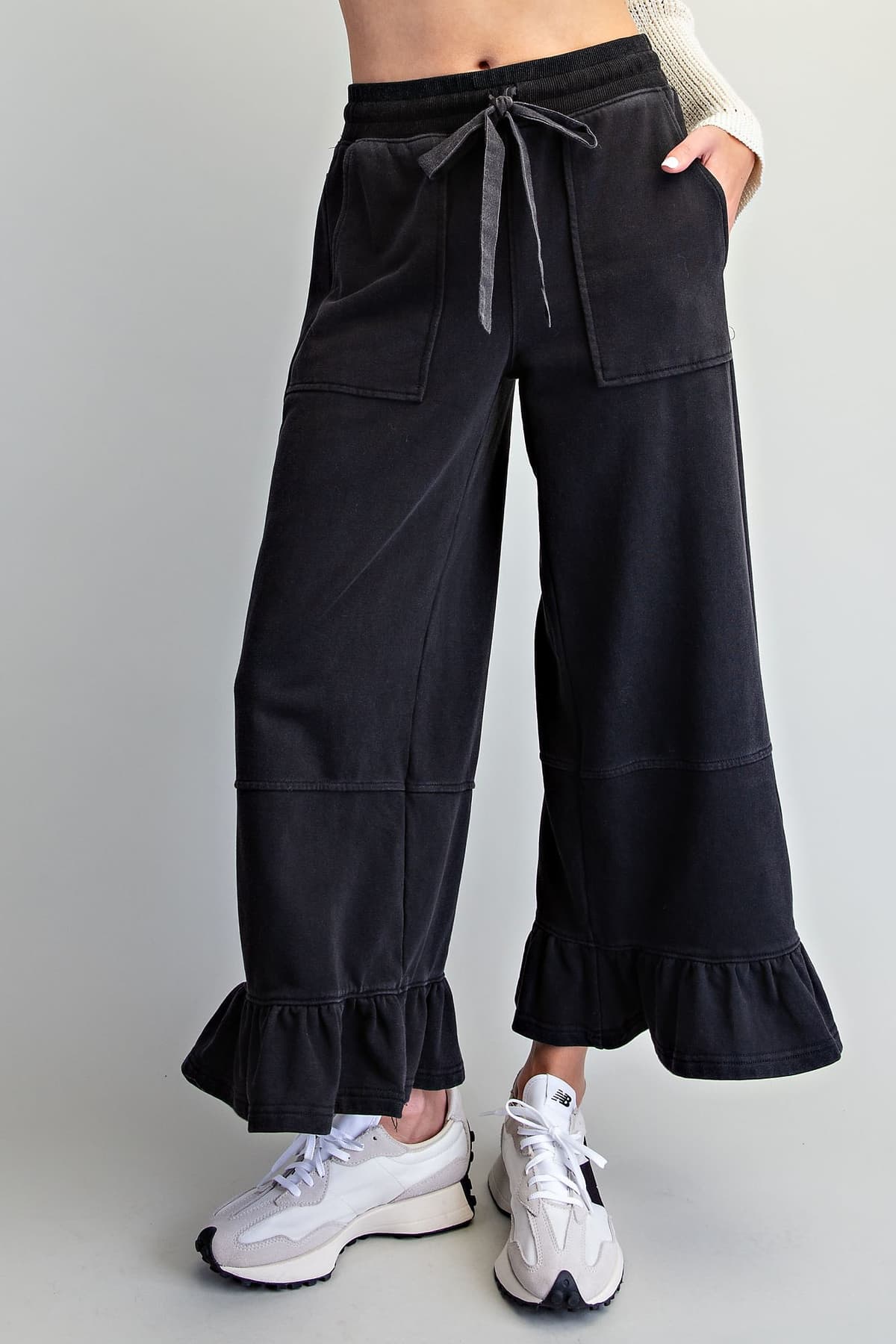 PH17007 - ASH BLACK