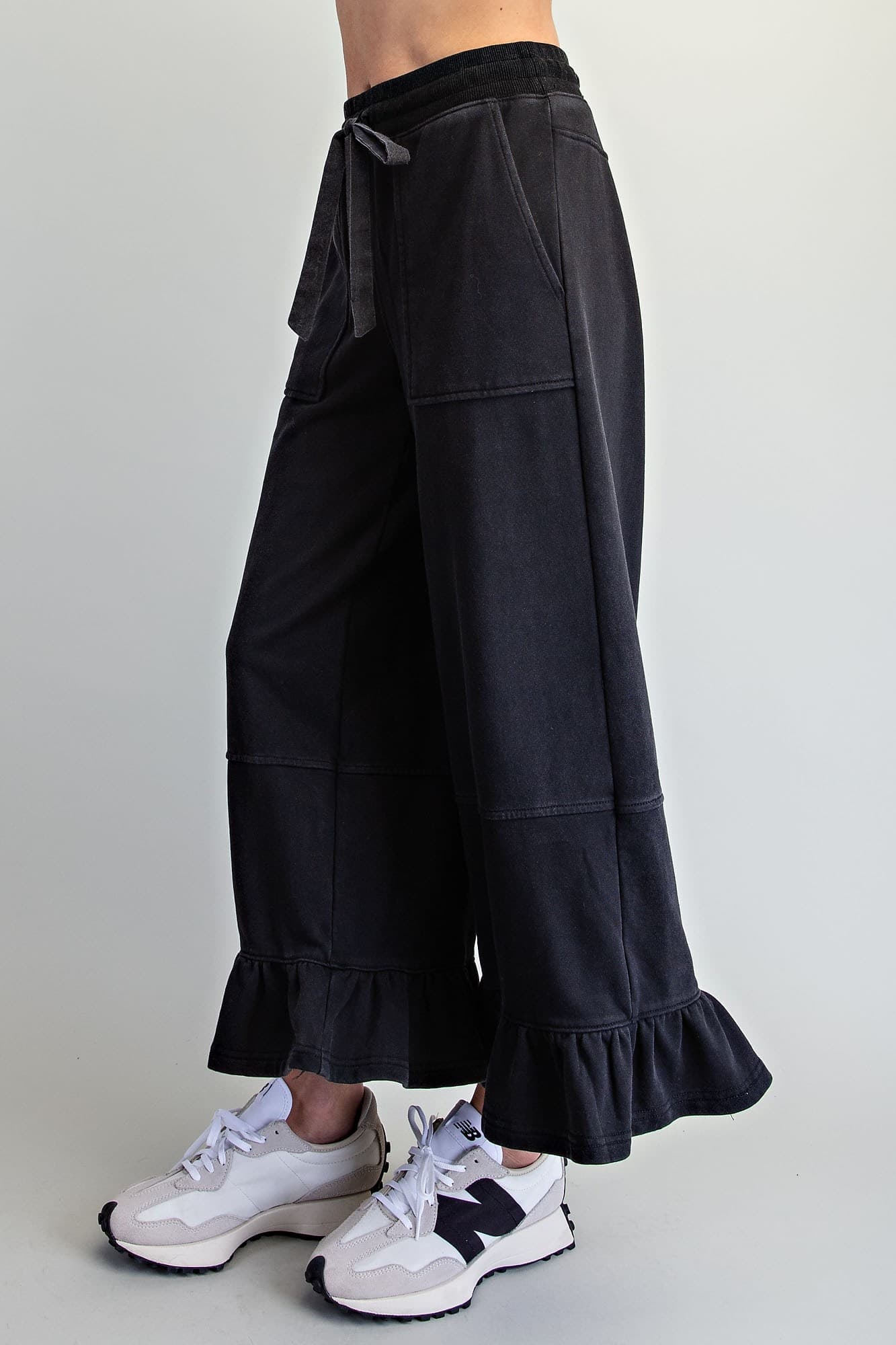 PH17007 - ASH BLACK