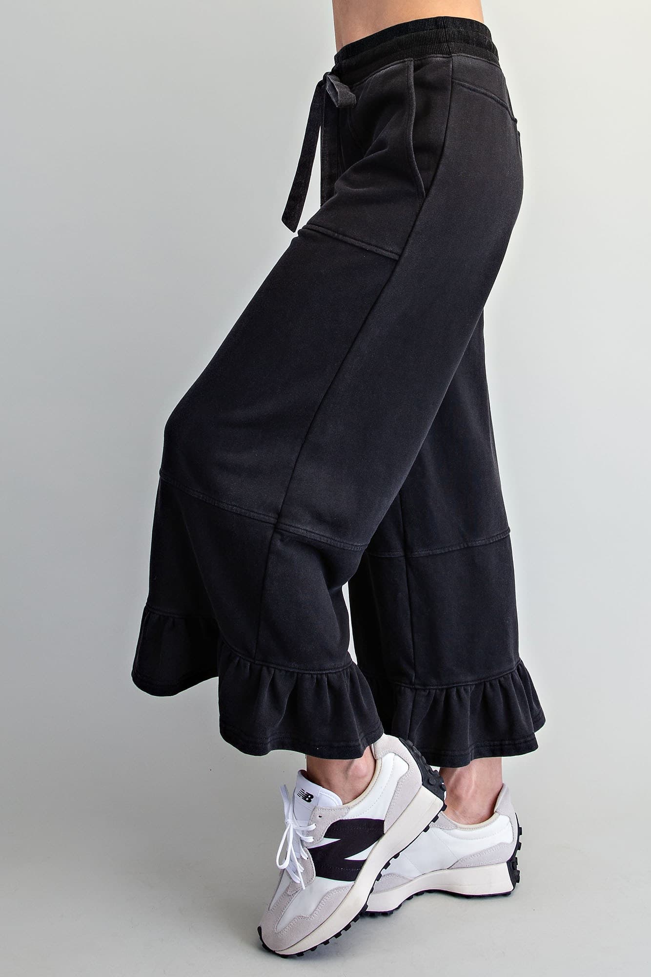 PH17007 - ASH BLACK