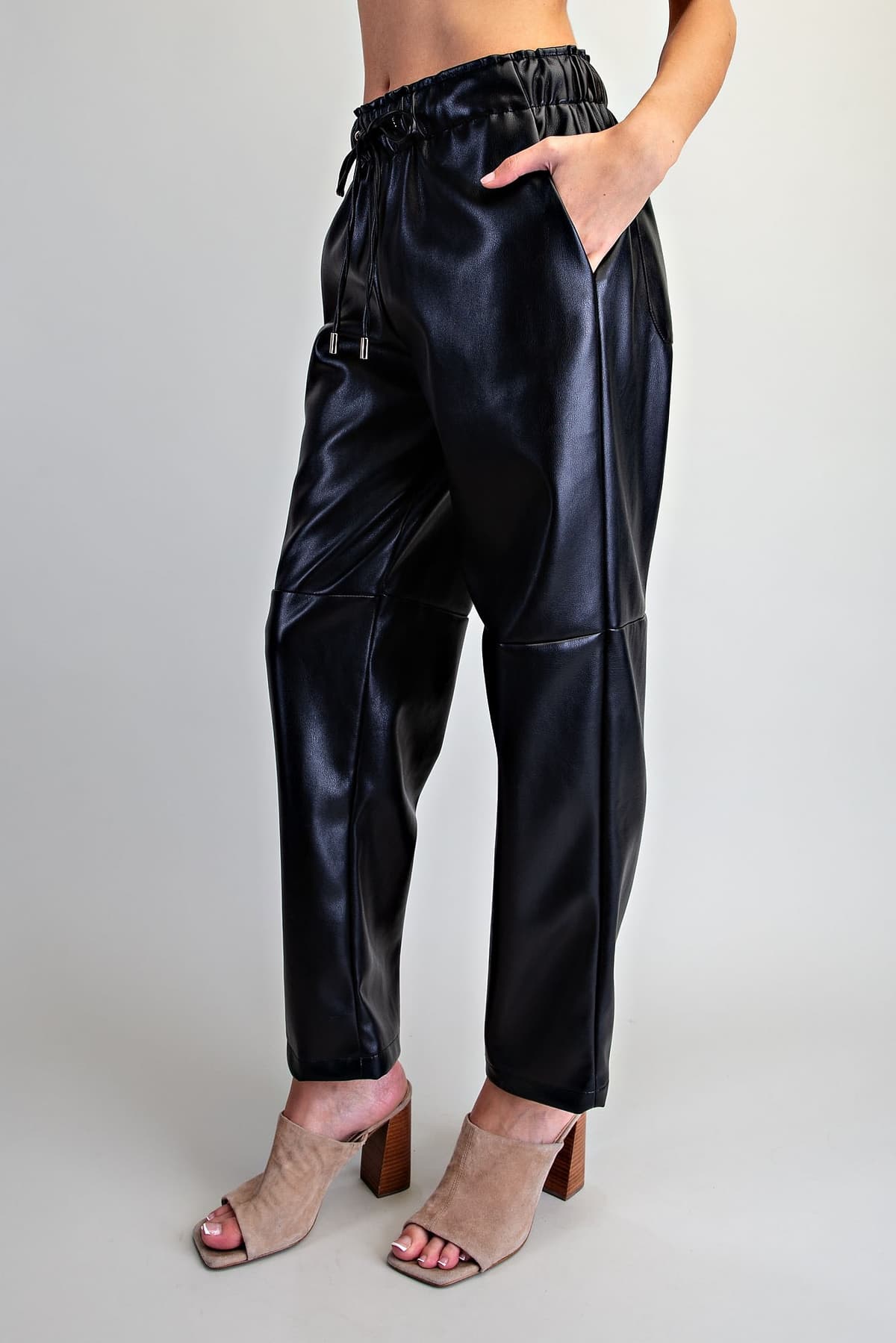 PK16662 - BLACK
