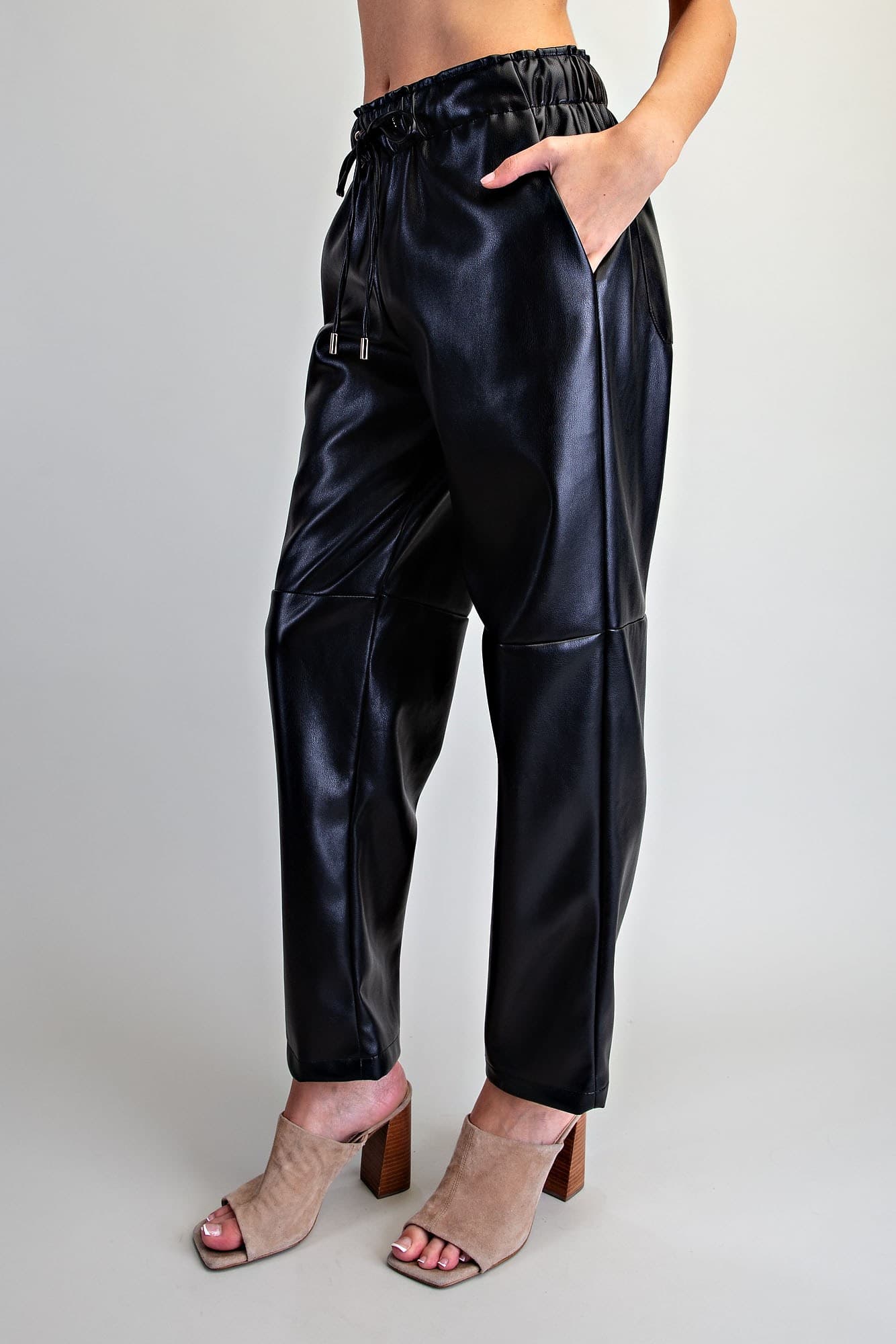 PK16662 - BLACK