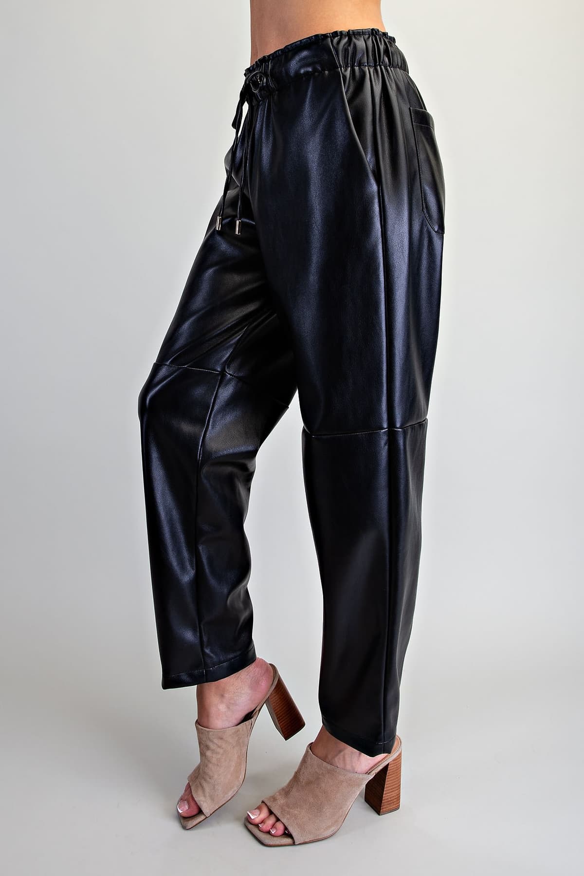 PK16662 - BLACK