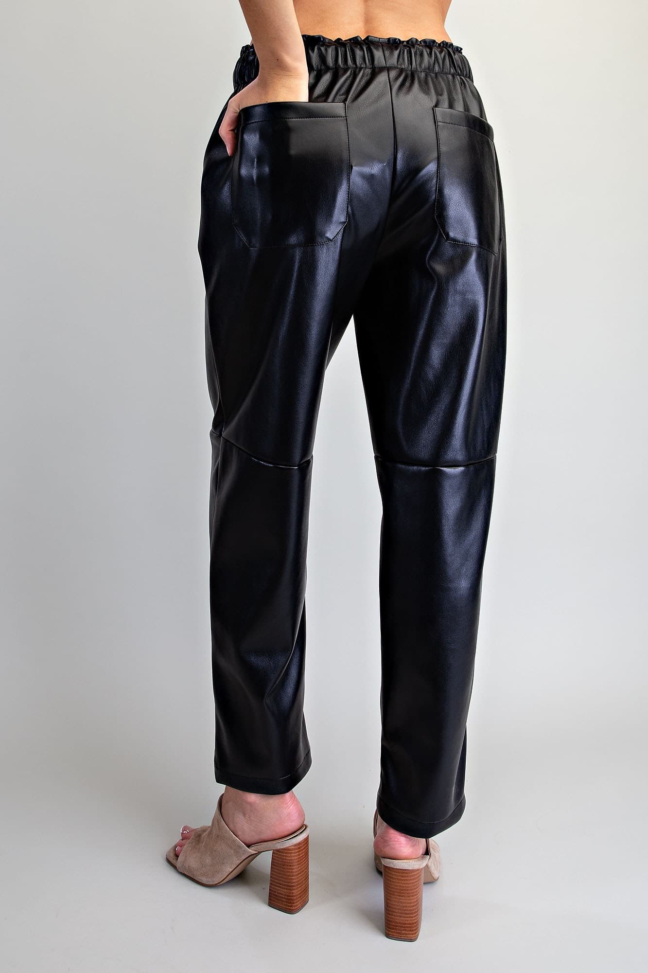 PK16662 - BLACK