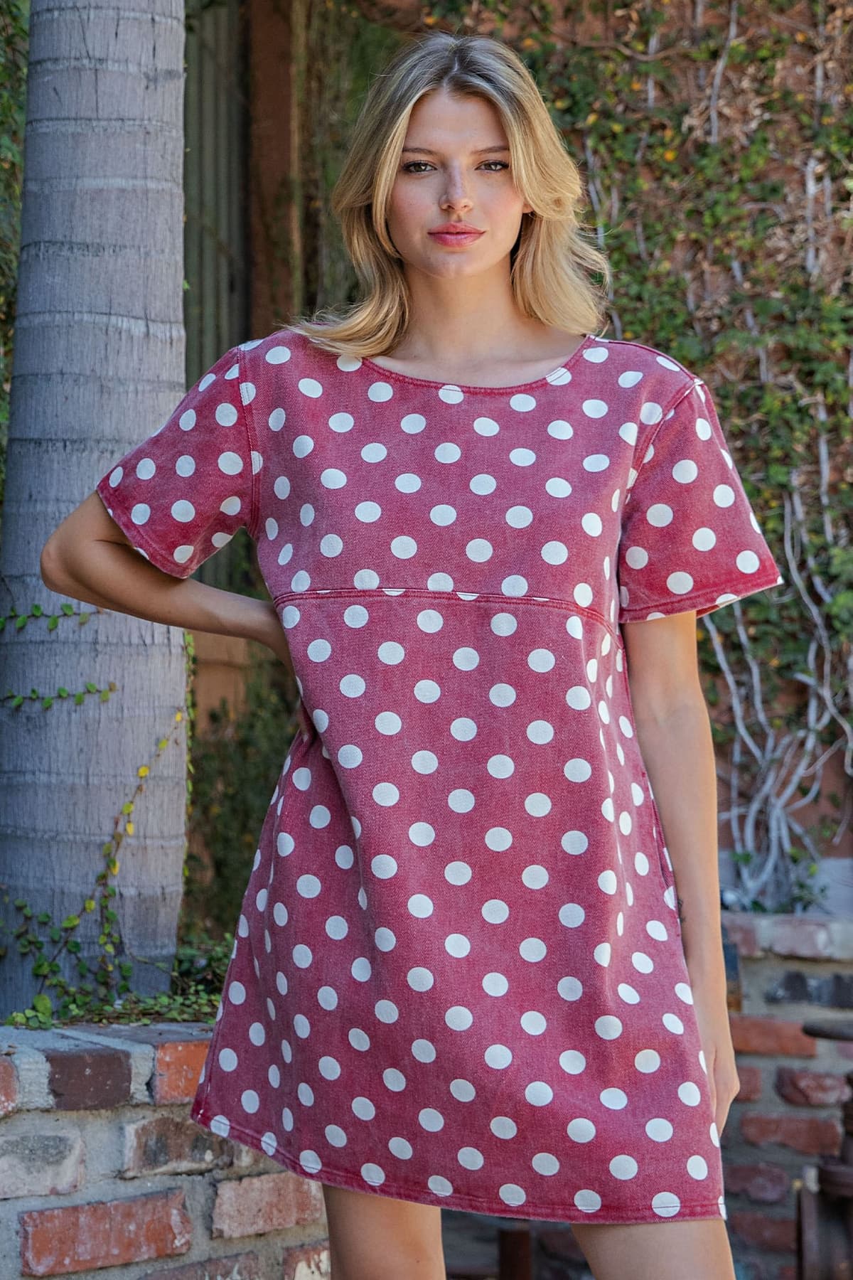 DK16748 - CHERRY RED