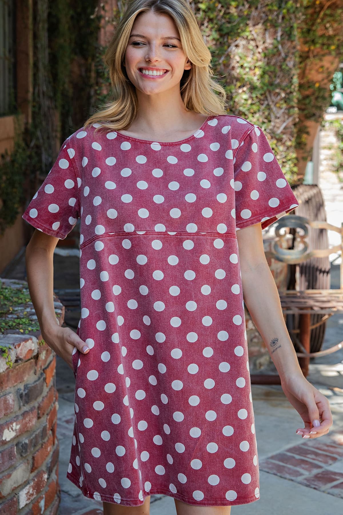 DK16748 - CHERRY RED