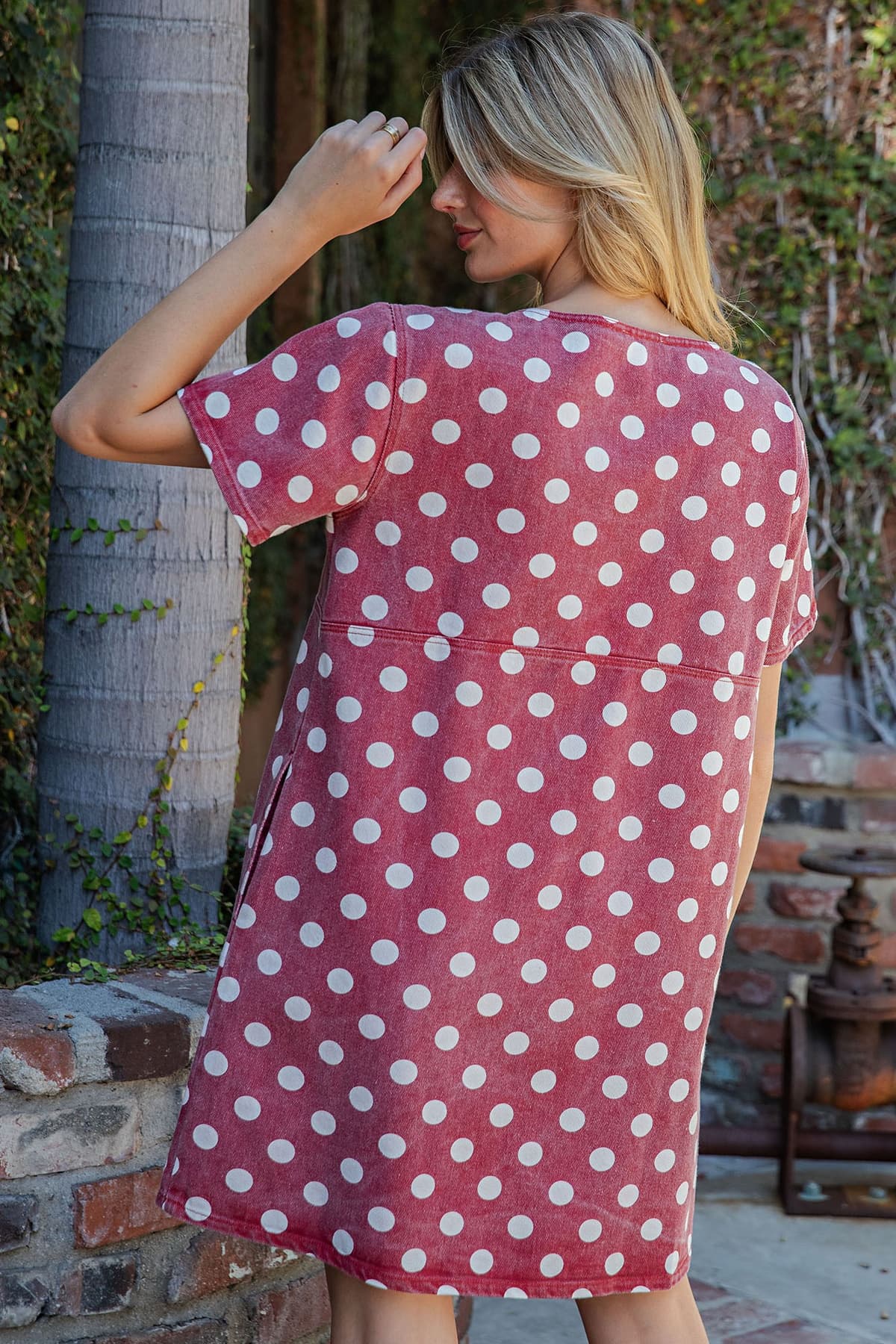 DK16748 - CHERRY RED