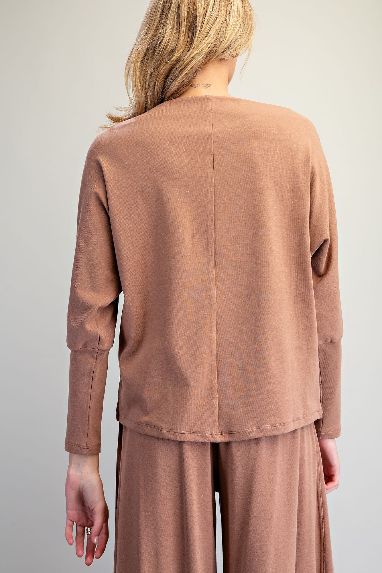 TK16999 - TOASTED ALMOND