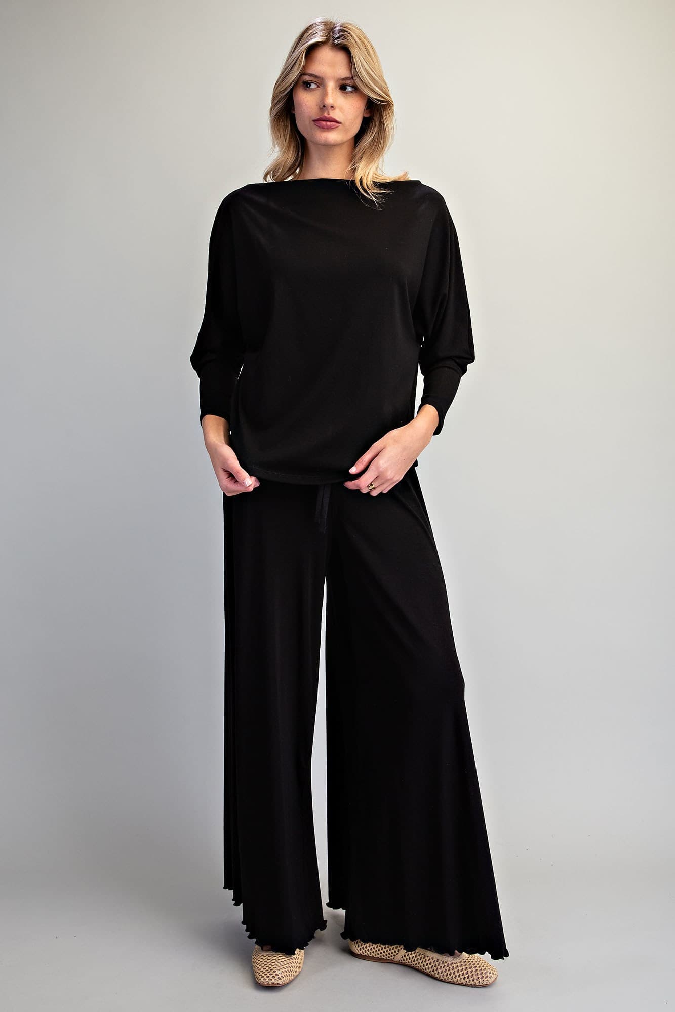 TK16999 - BLACK