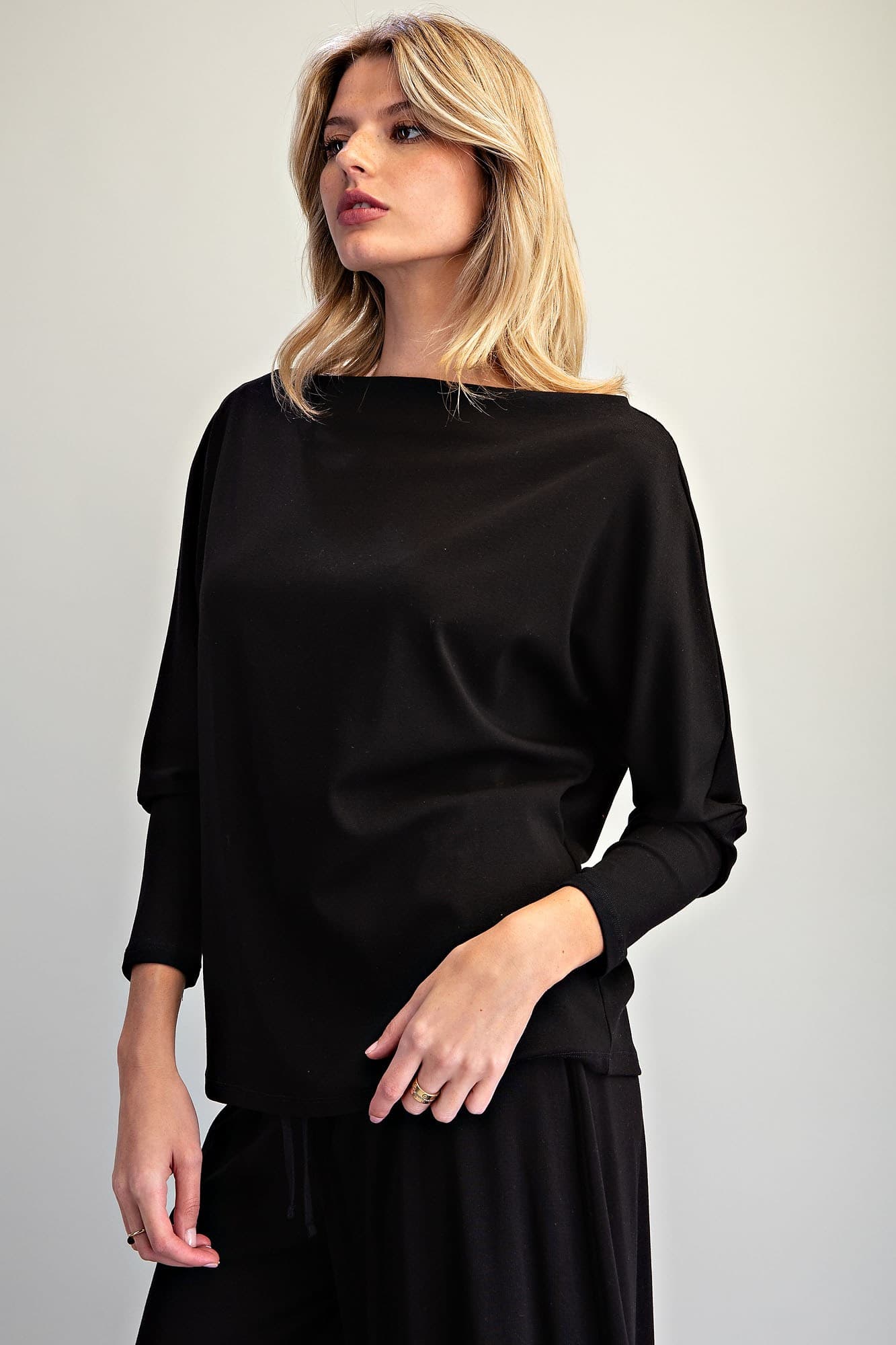 TK16999 - BLACK