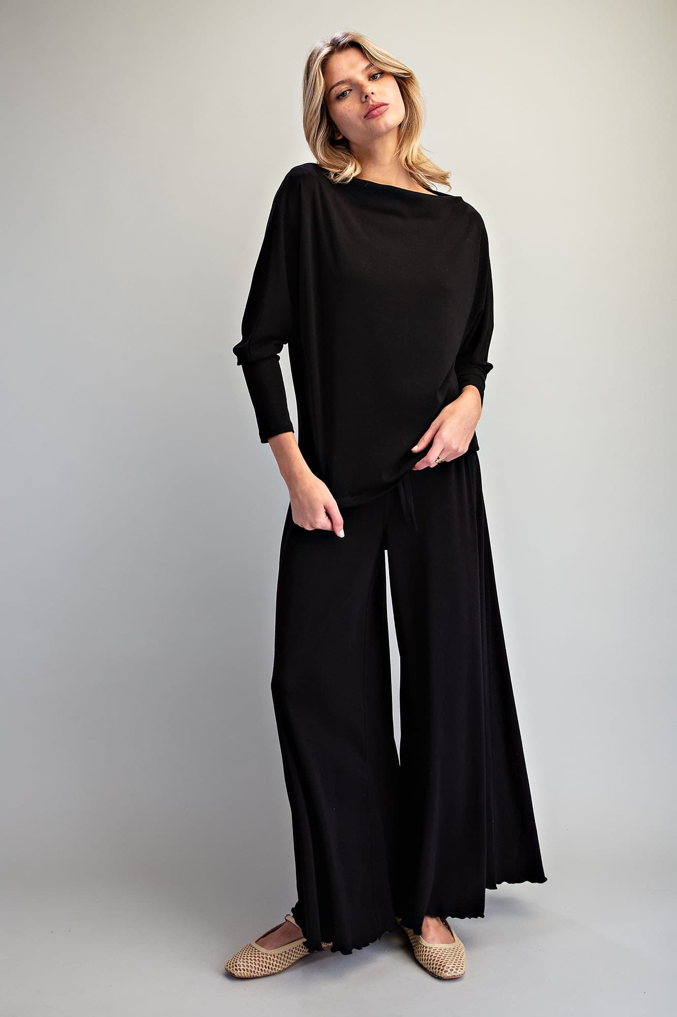 TK16999 - BLACK
