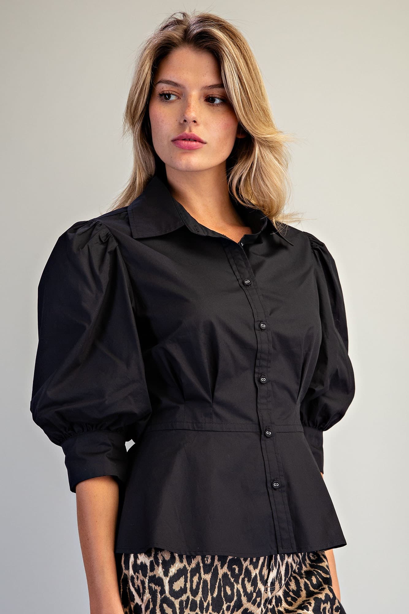 TH17322 - BLACK