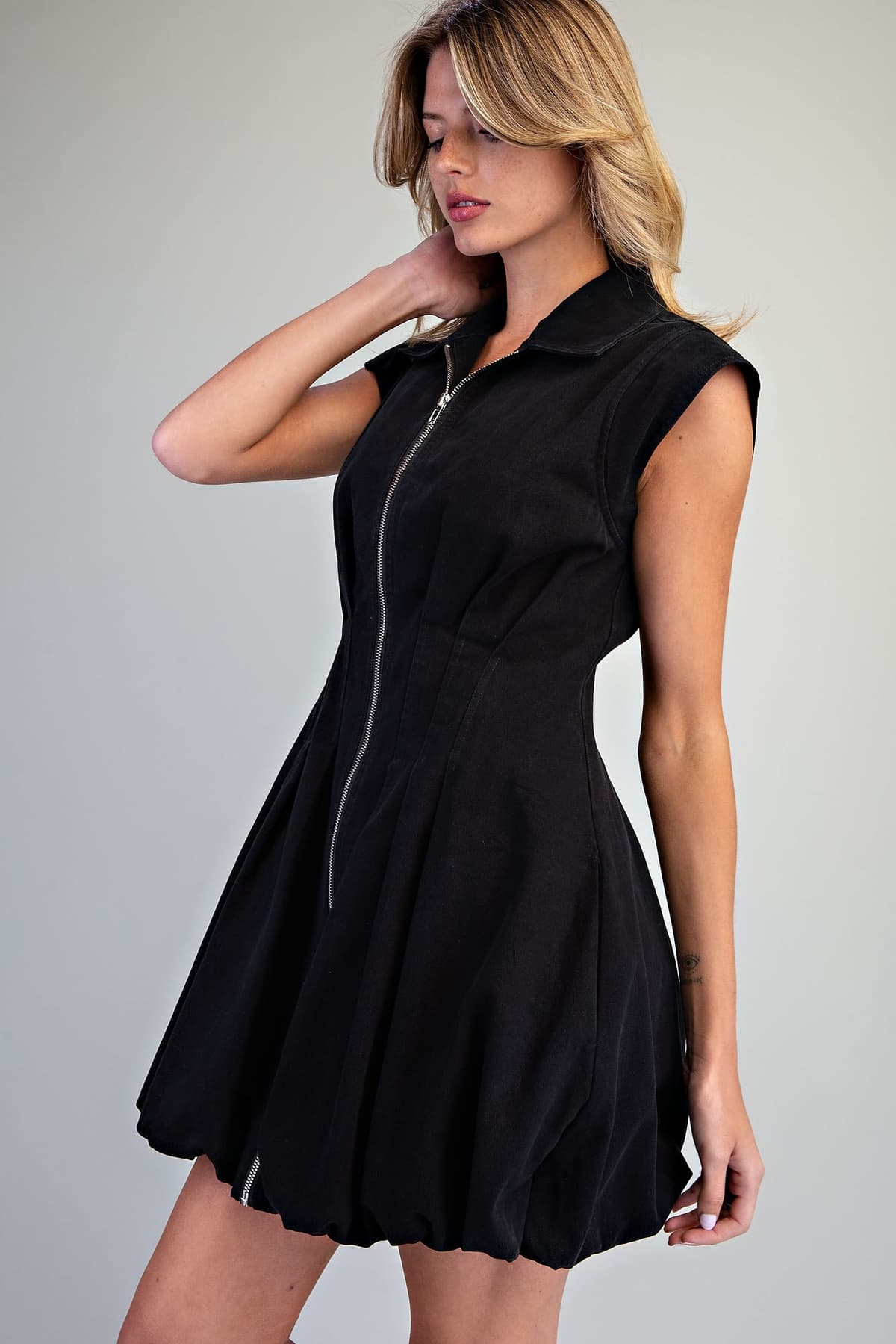DH17146 - ASH BLACK