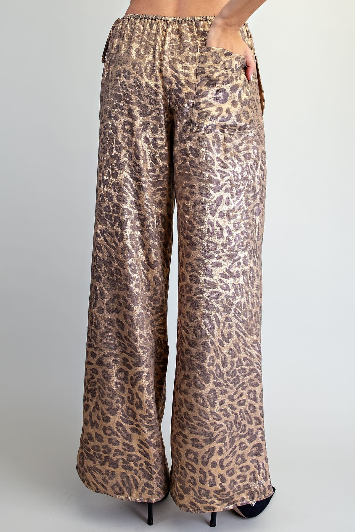 PH15864 - GOLDEN LEOPARD