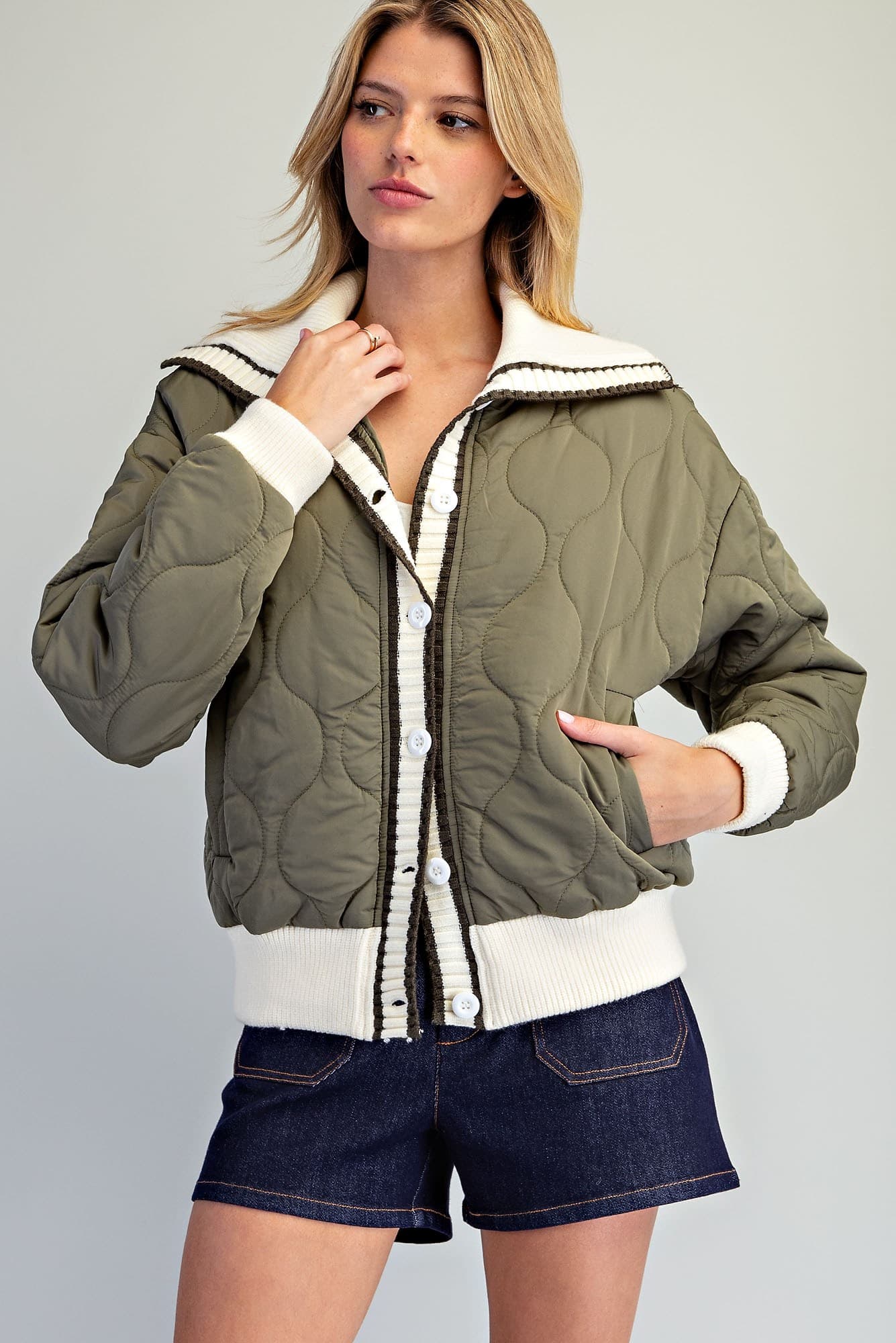 JK16535 - OLIVE