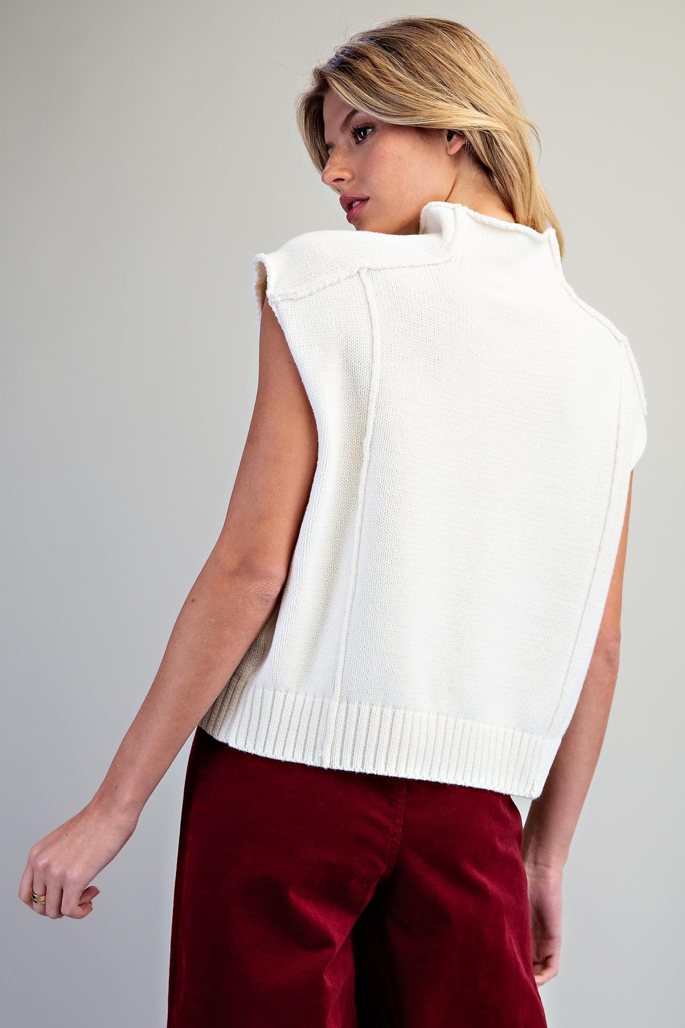 SK16913 - OFF WHITE