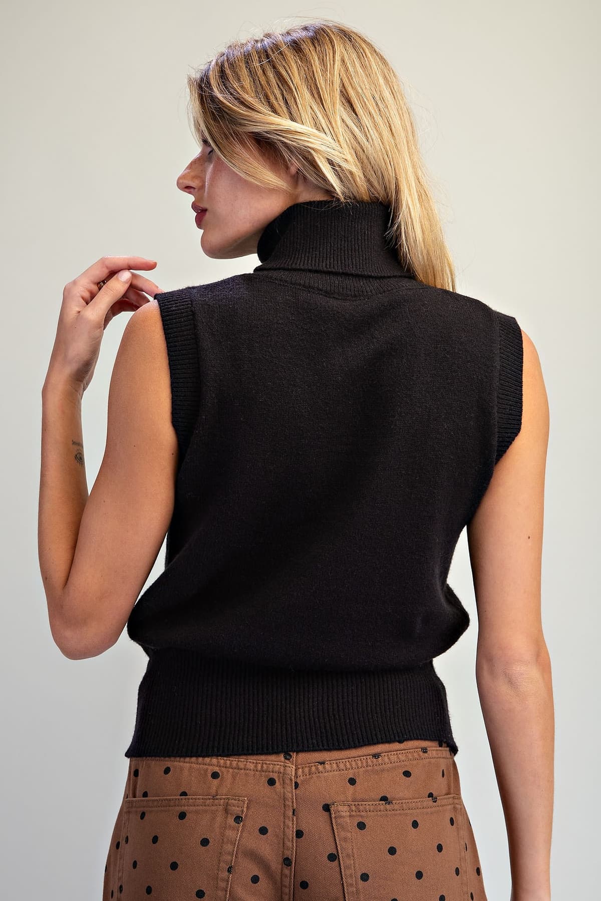 SK16829 - BLACK