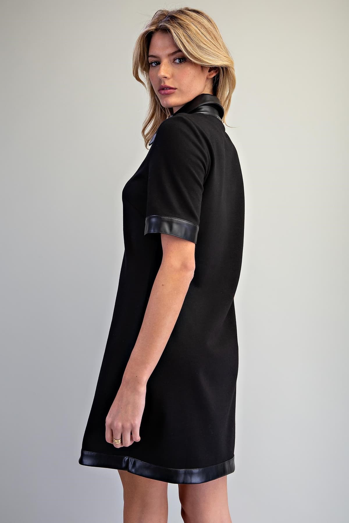 DK16666 - BLACK