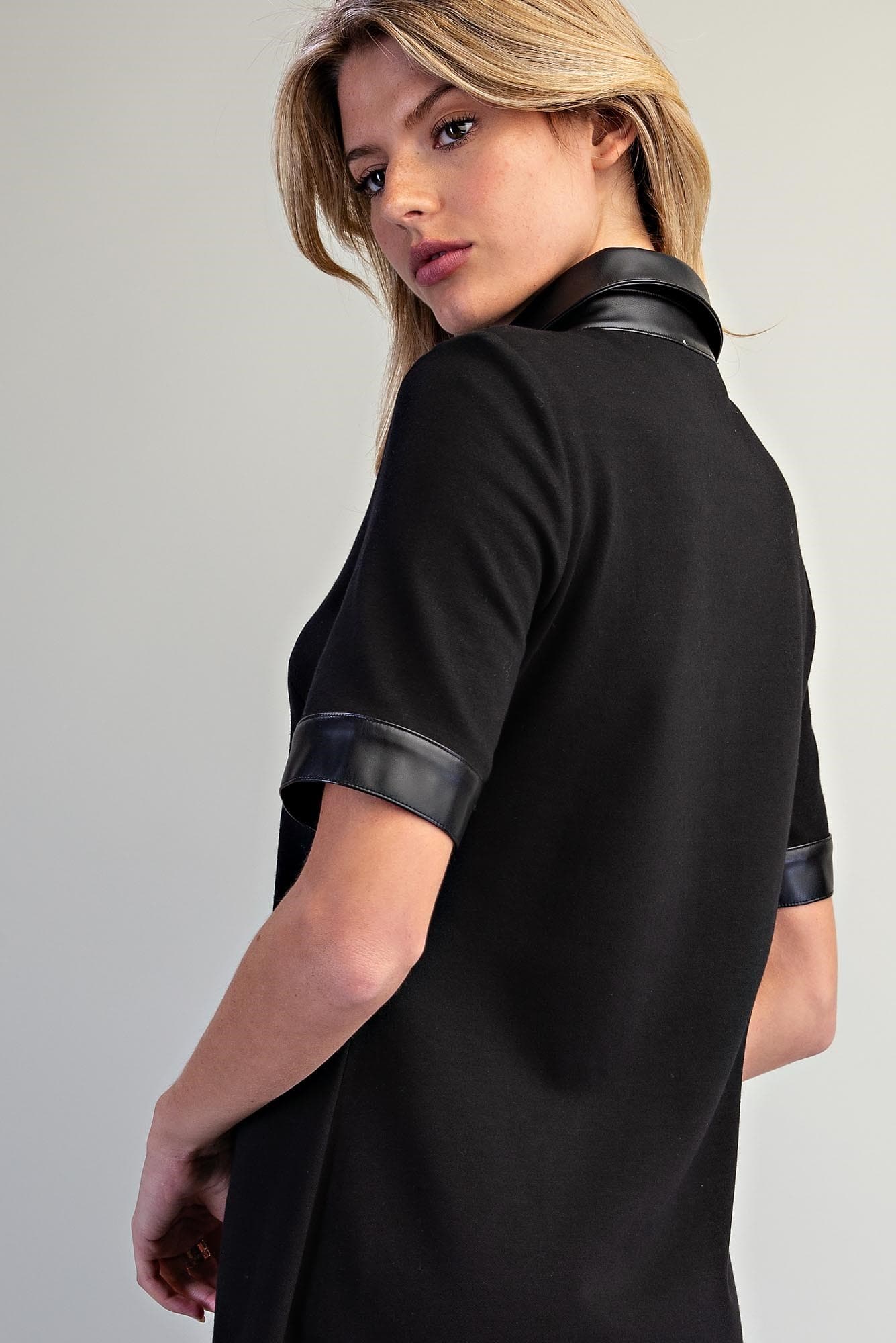 DK16666 - BLACK