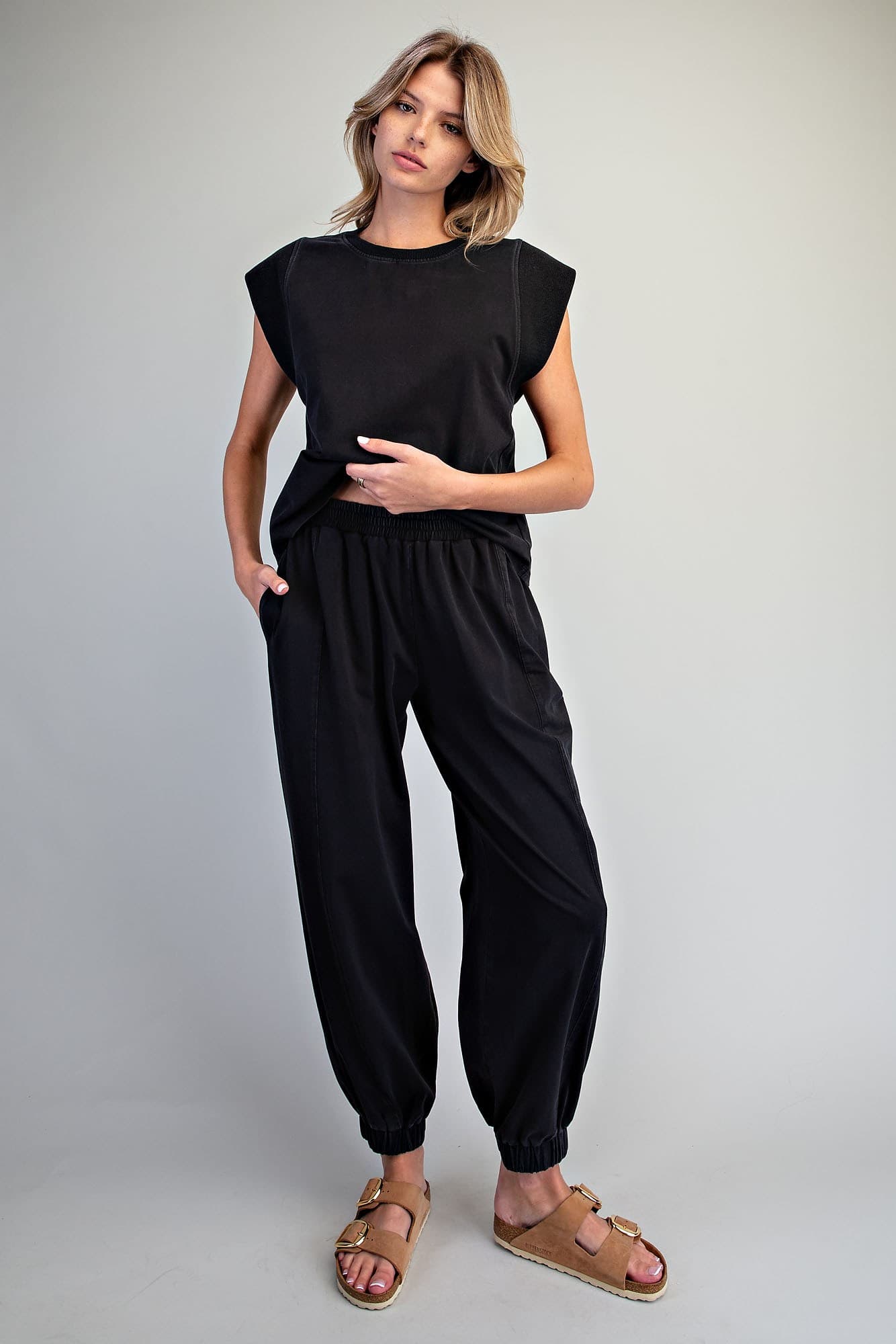 PK16713 - ASH BLACK