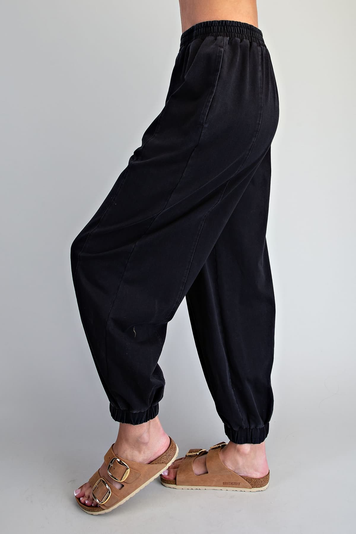 PK16713 - ASH BLACK